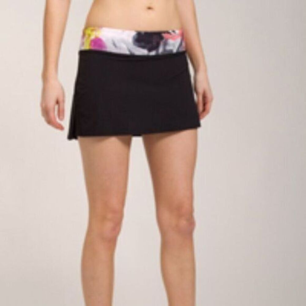 RARE Lululemon Speed Skirt Unicorn Tears/Black Size 4